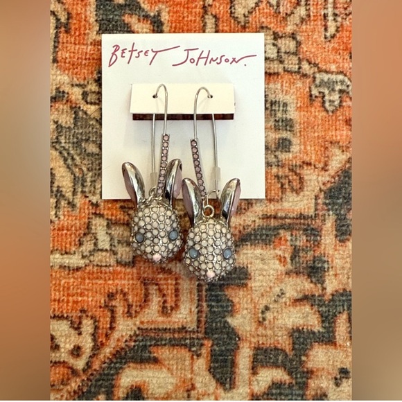 Betsey Johnson Faux Stone Spring Bunny Shaped Dangle Earrings - Picture 7 of 9